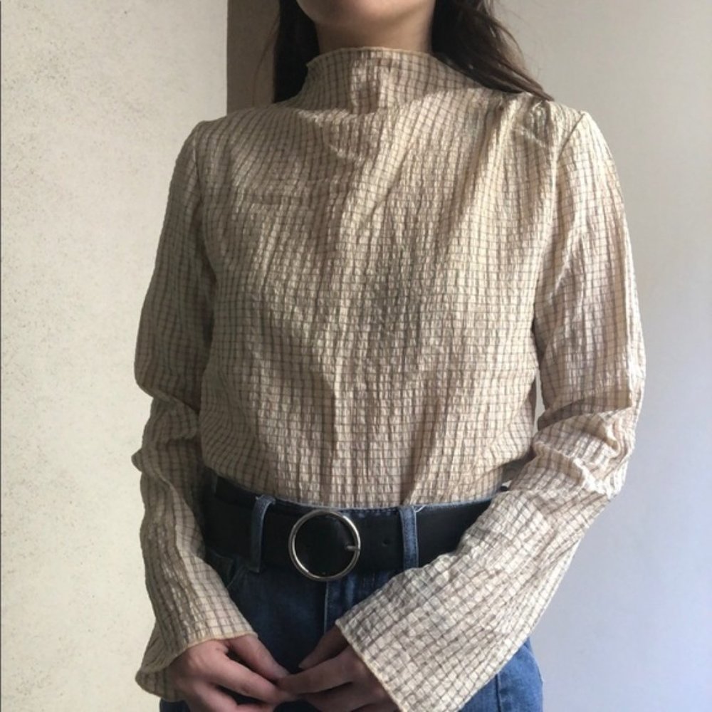 SOLD Damo Studio cream plaid mock neck long sleeve S